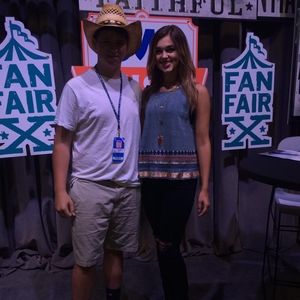 Meet your Posher, Dustin